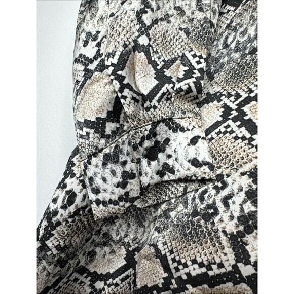 Alex & Lili Snake Print Button Down Blouse Tunic Sz XL Lightweight Satin Feel - Picture 5 of 7